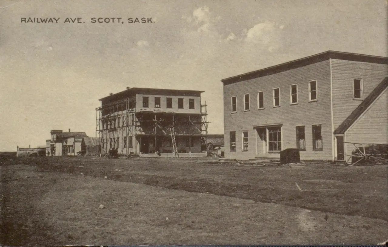 Railway Avenue, Scott, with buildings under construction, about 1910